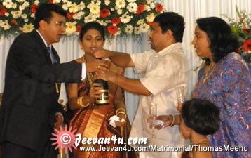 Thomas Meenu Wedding Albums